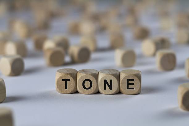 Hãy cố gắng khiến cho tông giọng của mình tự nhiên nhất có thể